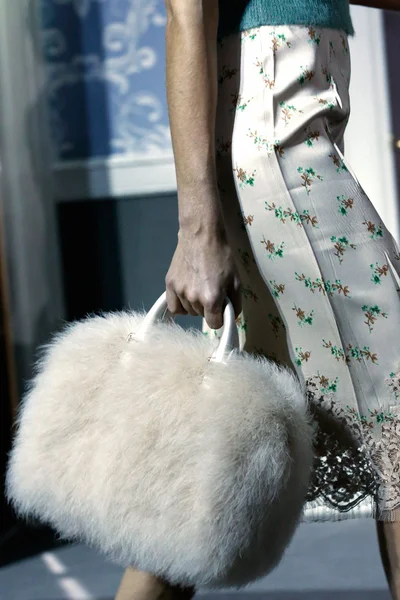 Look 3